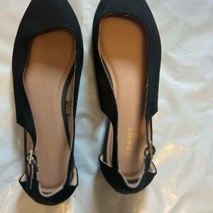 Old Navy Women's Black Flats with Ankle Strap